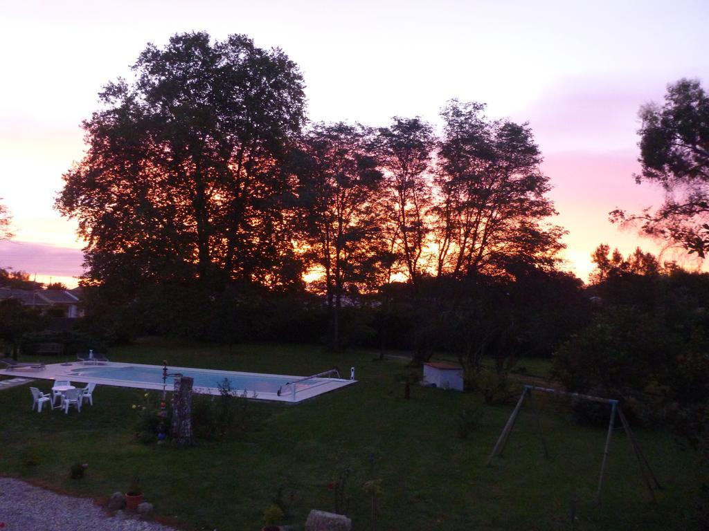 Domaine Du Papillon Bed & Breakfast Lesparre-Médoc Екстериор снимка