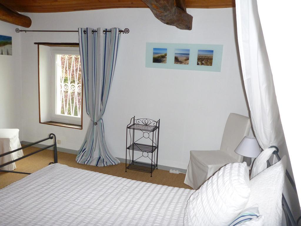Domaine Du Papillon Bed & Breakfast Lesparre-Médoc Екстериор снимка